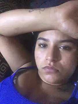 Snapshot of SINUECASTILLO chatting on 03/14/25, 07:01 SINUECASTILLO online show from 03/14/25, 07:01