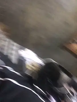 Snapshot of SINUECASTILLO chatting on 03/23/25, 04:27 SINUECASTILLO online show from 03/23/25, 04:27