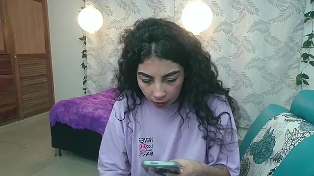 Snapshot of Mya_paris chatting on 12/13/24, 12:42 Mya paris online show from 12/13/24, 12:42