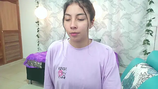 Snapshot of Mya_paris chatting on 12/31/24, 01:57 Mya paris online show from 12/31/24, 01:57