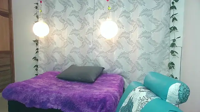 Snapshot of Mya_paris chatting on 02/08/25, 05:51 Mya paris online show from 02/08/25, 05:51