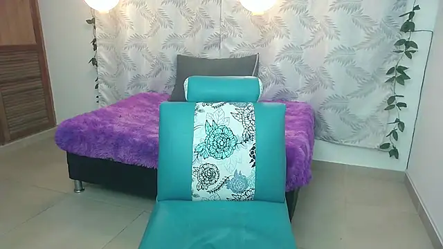 Snapshot of Mya_paris chatting on 02/09/25, 09:05 Mya paris online show from 02/09/25, 09:05