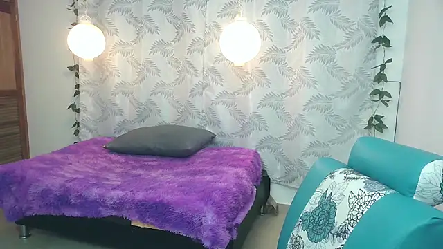 Snapshot of Mya_paris chatting on 02/11/25, 02:14 Mya paris online show from 02/11/25, 02:14