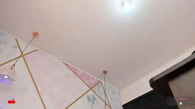 lizortiz online show from 11/06/25, 02:29