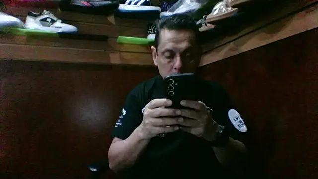 MarcusKelvin online show from 09/12/25, 01:55