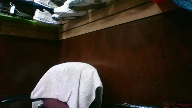Snapshot of MarcusKelvin chatting on 11/22/25, 01:32 MarcusKelvin online show from 11/22/25, 01:32