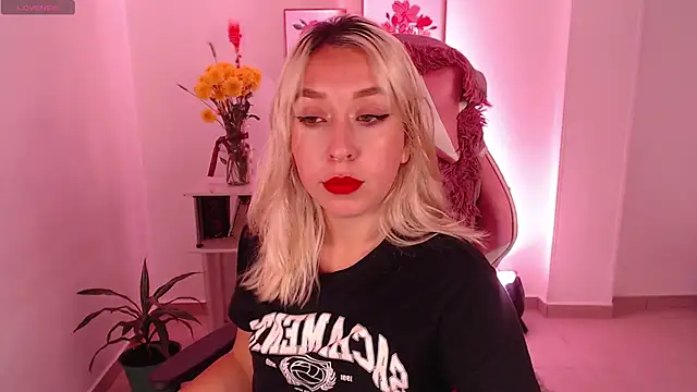 Snapshot of Dahlia__espresso chatting on 01/04/25, 07:23 Dahlia espresso online show from 01/04/25, 07:23