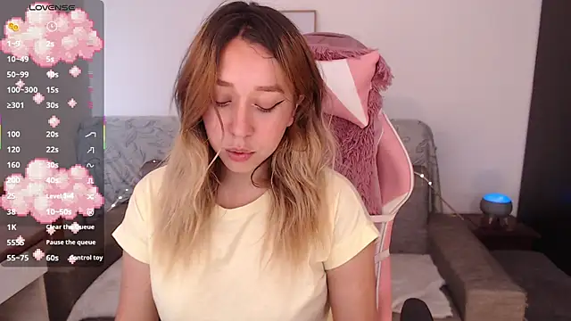 Snapshot of Dahlia__espresso chatting on 03/27/26, 07:57 Dahlia espresso online show from 03/27/26, 07:57