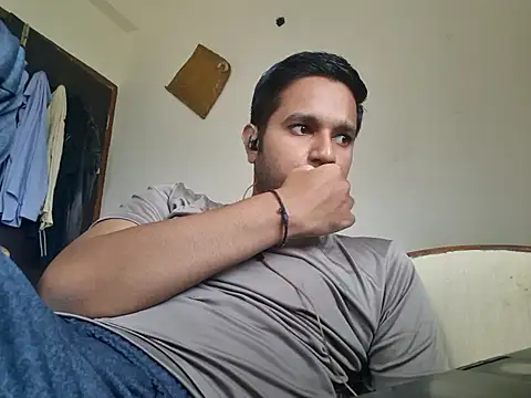 Jonrobinso online show from 10/13/25, 05:51