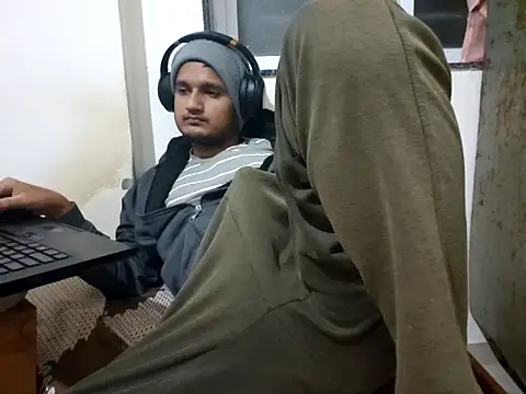 Jonrobinso online show from 11/30/25, 05:39