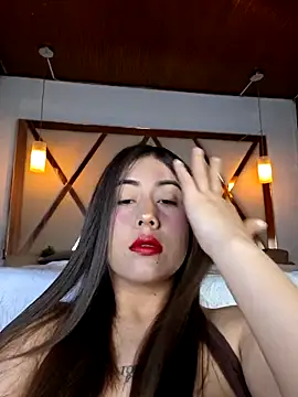 Snapshot of Maralains chatting on 05/18/26, 07:25 Maralains online show from 05/18/26, 07:25