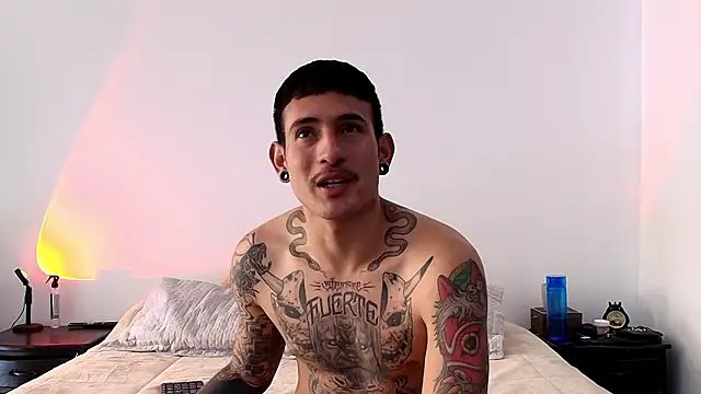 anika lowen02 online show from 12/04/24, 03:21