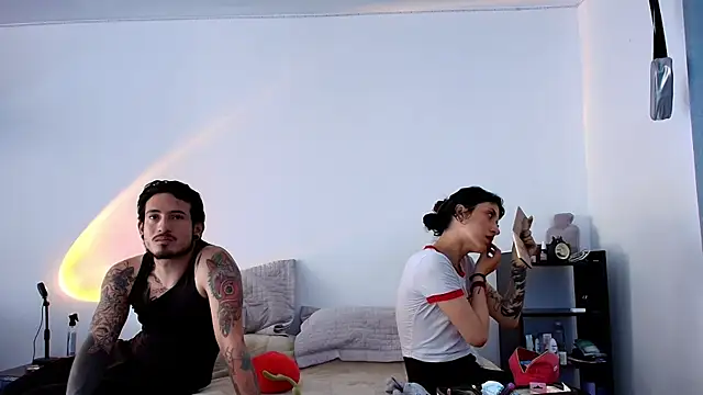 anika lowen02 online show from 02/04/25, 03:04