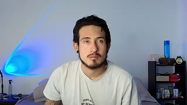 anika lowen02 online show from 02/11/25, 03:29