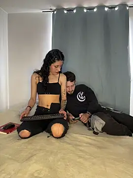 anika lowen02 online show from 10/25/25, 06:35