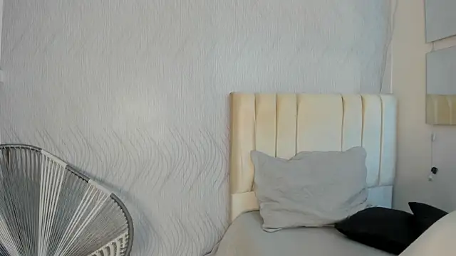 miranda villa online show from 02/23/25, 12:27