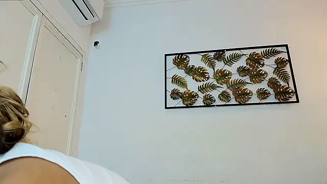 miranda villa online show from 03/16/25, 12:22