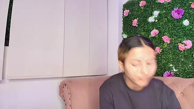 miranda villa online show from 09/23/25, 12:30