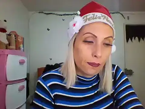 alixia81 online show from 12/12/24, 12:01