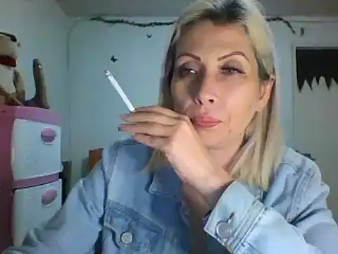 alixia81 online show from 12/24/24, 01:38