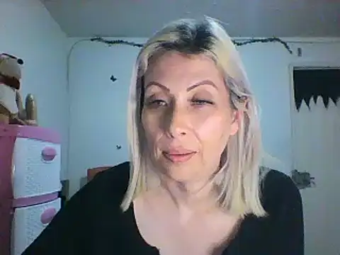 alixia81 online show from 12/26/24, 02:12