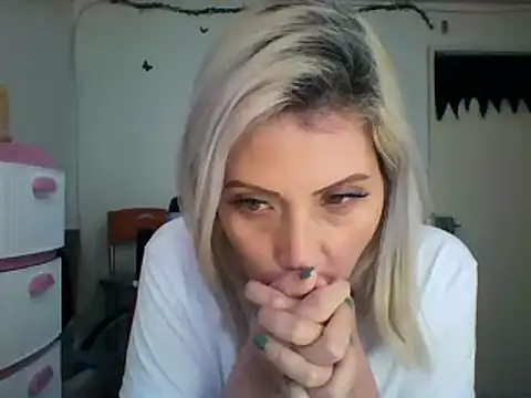 alixia81 online show from 01/19/25, 12:50