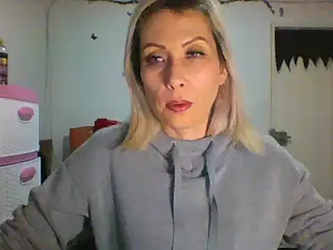 alixia81 online show from 01/20/25, 11:21