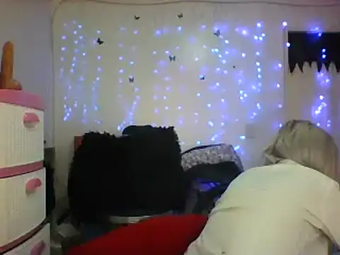 alixia81 online show from 02/09/25, 12:41