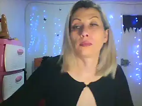 alixia81 online show from 02/19/25, 02:44