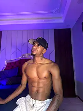 AaronCruz  online show from 11/26/25, 10:05