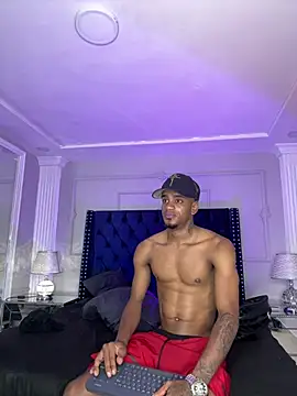 Snapshot of AaronCruz_ chatting on 02/26/26, 02:05 AaronCruz online show from 02/26/26, 02:05