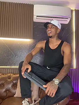 Snapshot of AaronCruz_ chatting on 02/28/26, 12:00 AaronCruz online show from 02/28/26, 12:00