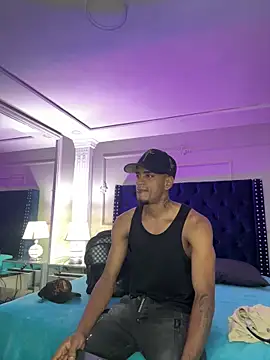 Snapshot of AaronCruz_ chatting on 03/03/26, 10:59 AaronCruz online show from 03/03/26, 10:59