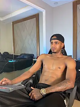 Snapshot of AaronCruz_ chatting on 03/21/26, 10:09 AaronCruz online show from 03/21/26, 10:09