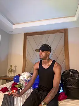 Snapshot of AaronCruz_ chatting on 04/02/26, 09:01 AaronCruz online show from 04/02/26, 09:01