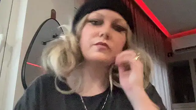 Snapshot of JessicaBunny chatting on 11/28/25, 02:53 JessicaBunny online show from 11/28/25, 02:53