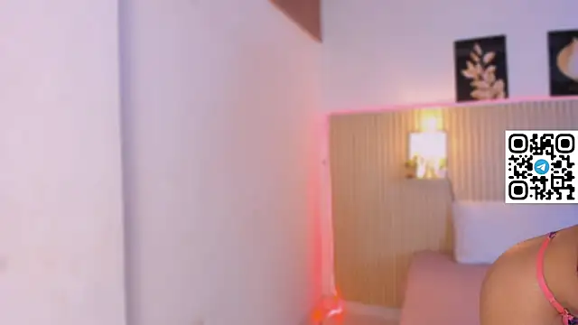 Snapshot of Harmony_Malkova chatting on 11/22/25, 03:05 Harmony Malkova online show from 11/22/25, 03:05