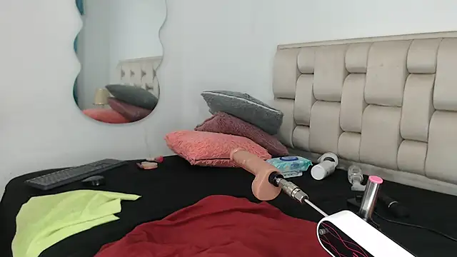 Roxy-Smith online show from 09/26/25, 11:31