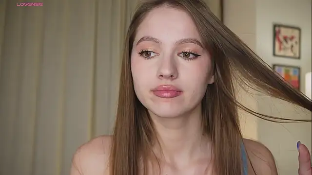 Snapshot of hecola chatting on 04/01/26, 01:23 hecola online show from 04/01/26, 01:23