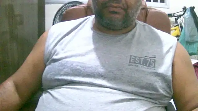 Snapshot of ulmo_br chatting on 11/18/25, 09:08 ulmo br online show from 11/18/25, 09:08