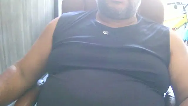 Snapshot of ulmo_br chatting on 11/20/25, 02:06 ulmo br online show from 11/20/25, 02:06