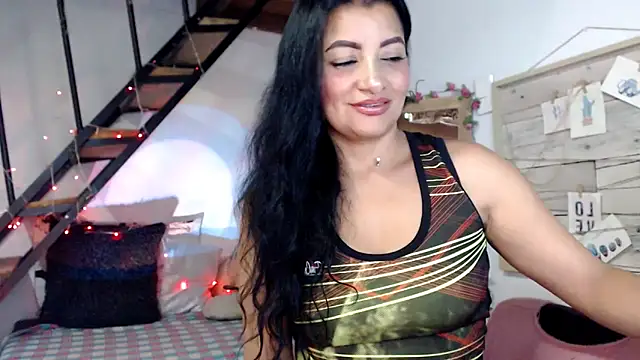 luna sky83 online show from 12/23/25, 05:38