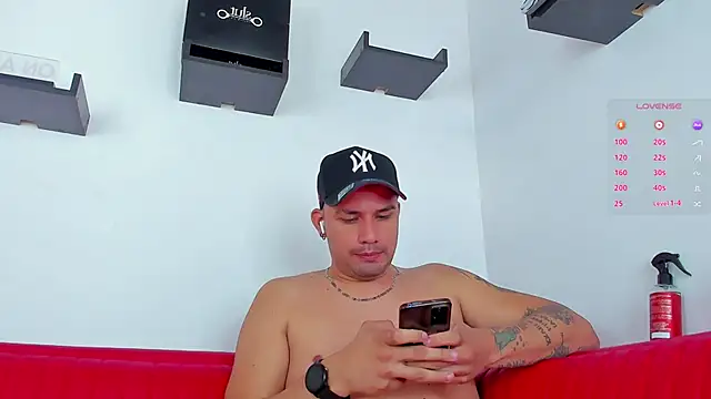 Jacoob19  online show from 01/18/25, 04:10