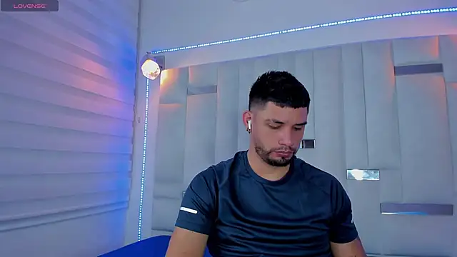 Jacoob19  online show from 02/12/25, 03:16