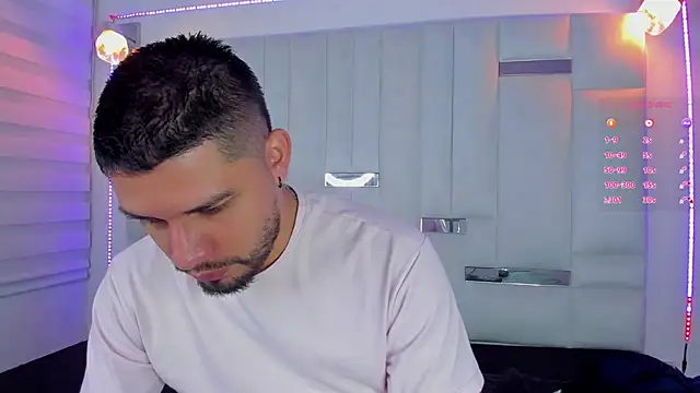 Jacoob19  online show from 02/18/25, 12:39