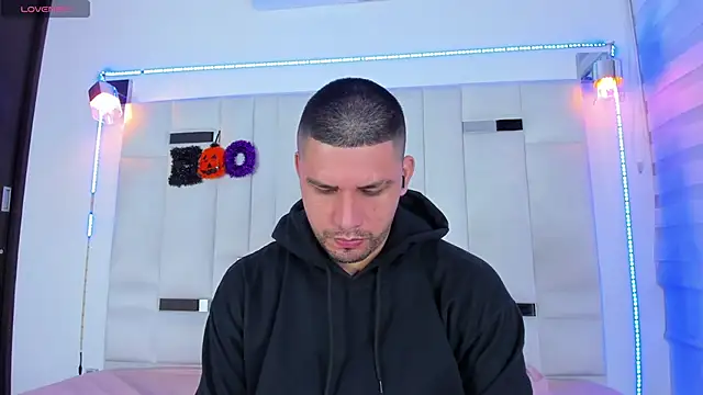 Jacoob19  online show from 10/19/25, 03:40