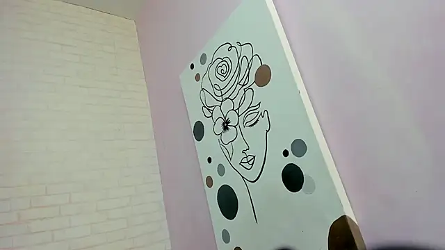 Tiffany mendez online show from 09/17/25, 12:07