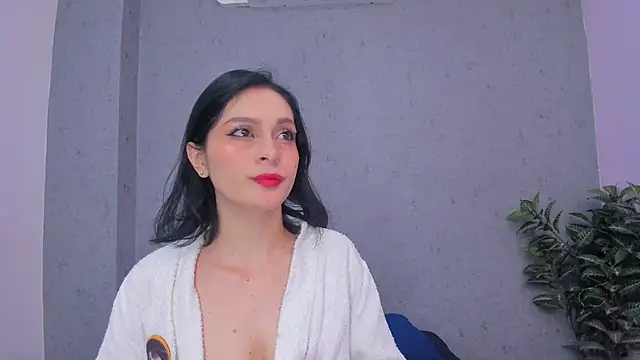 Tiffany mendez online show from 12/19/25, 12:23