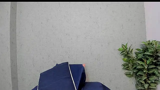 Tiffany mendez online show from 02/09/26, 12:09