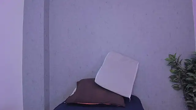 Tiffany mendez online show from 04/08/26, 12:05